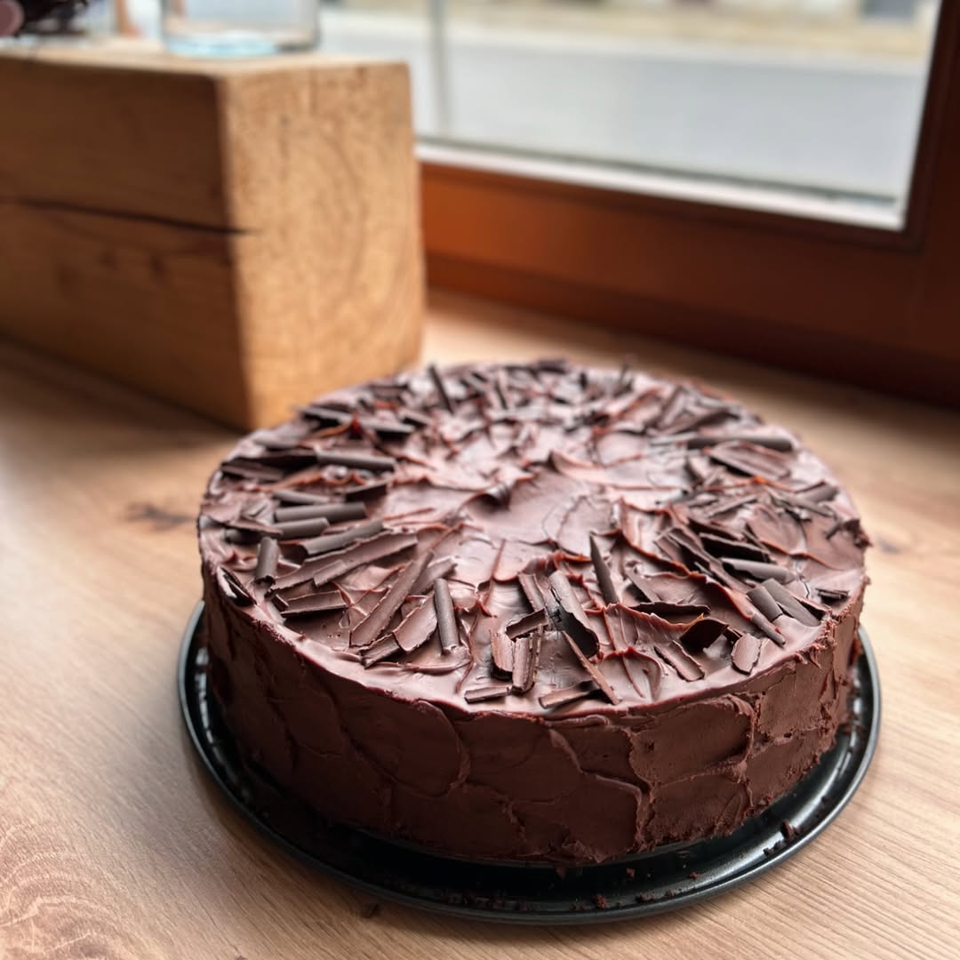 Detail servírování v kavárně Gram Kafé