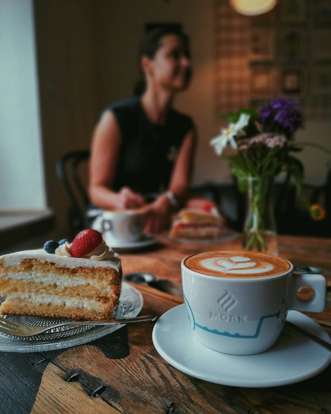 Večerní moment v Gram Kafé